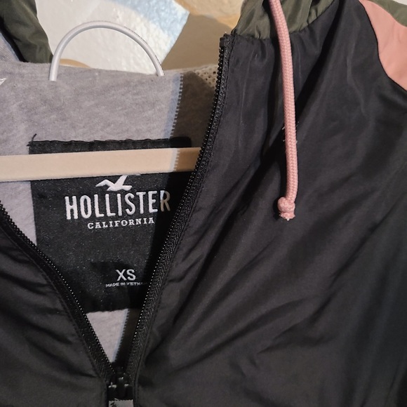 Multicolor Wind Breaker - Picture 2 of 2